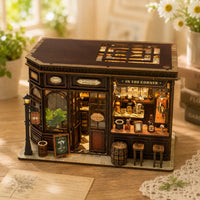Corner Tavern — detail photograph 7