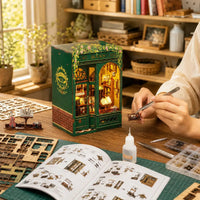 Mini Owl Bookstore — detail photograph 4