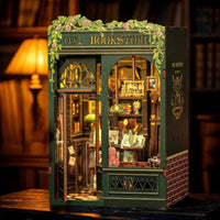 Mini Owl Bookstore — detail photograph 7